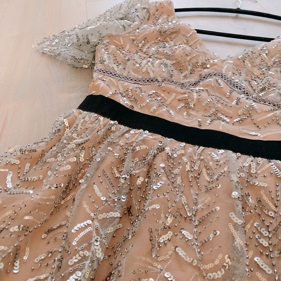 Grey leaf sequin midi dress - Picture 5 of 13